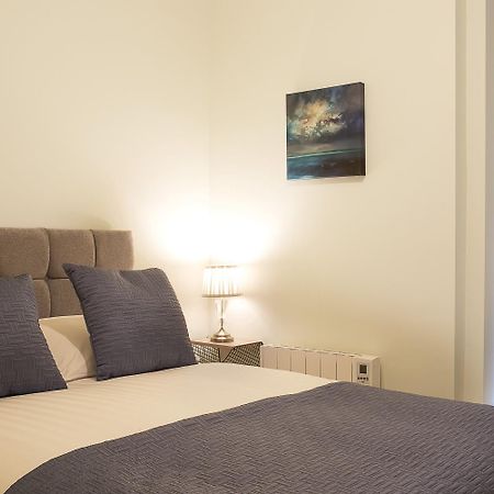 Blue Door Apartments ニューカッスル エクステリア 写真