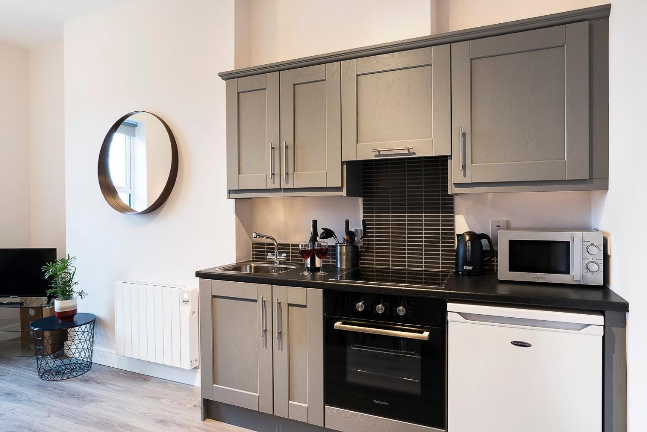 Blue Door Apartments ニューカッスル エクステリア 写真
