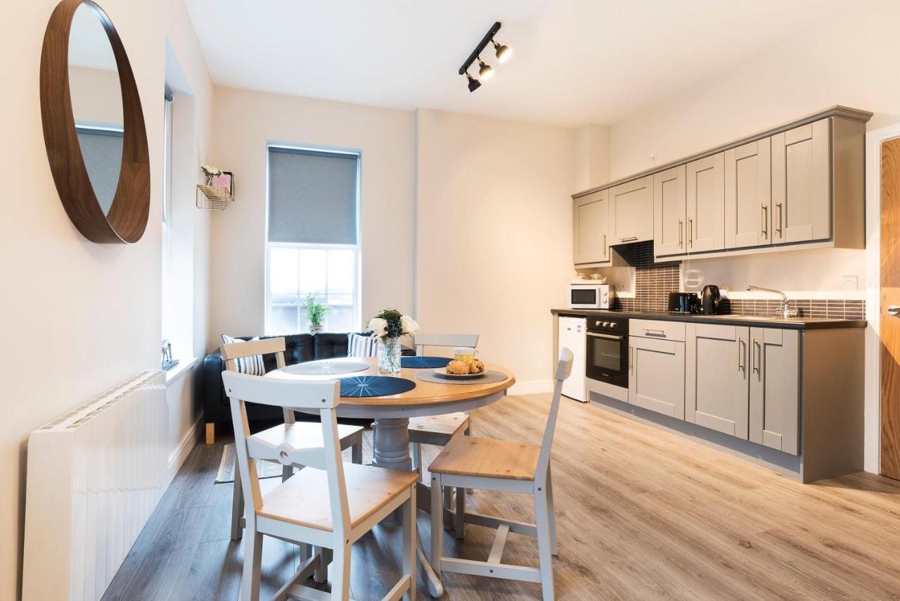 Blue Door Apartments ニューカッスル エクステリア 写真