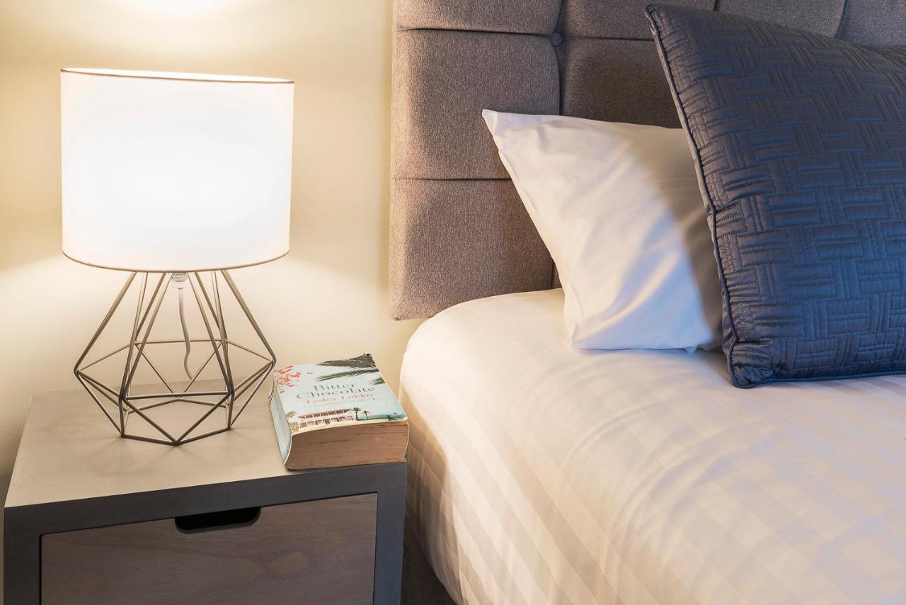 Blue Door Apartments ニューカッスル エクステリア 写真