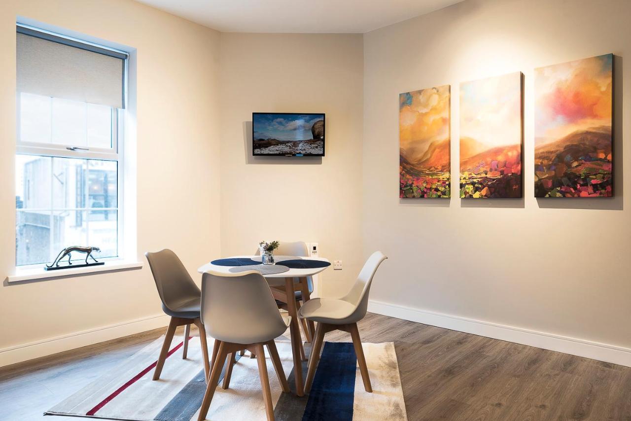 Blue Door Apartments ニューカッスル エクステリア 写真
